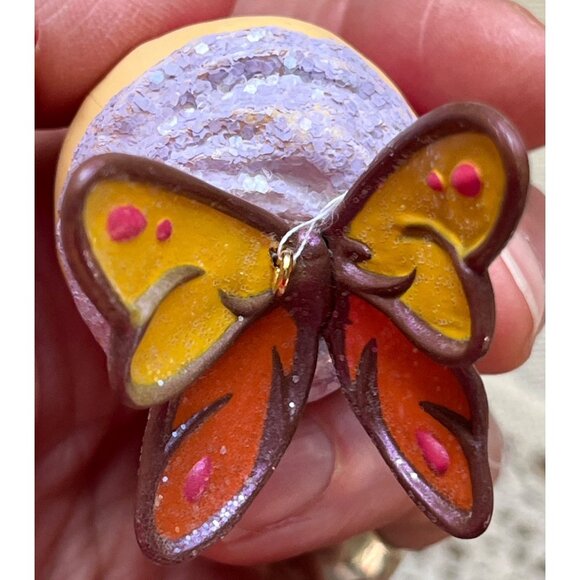 Hallmark Keepsake Cupcake Ornament 2016 Fluttering Butterfly Holiday Christmas - Picture 8 of 9